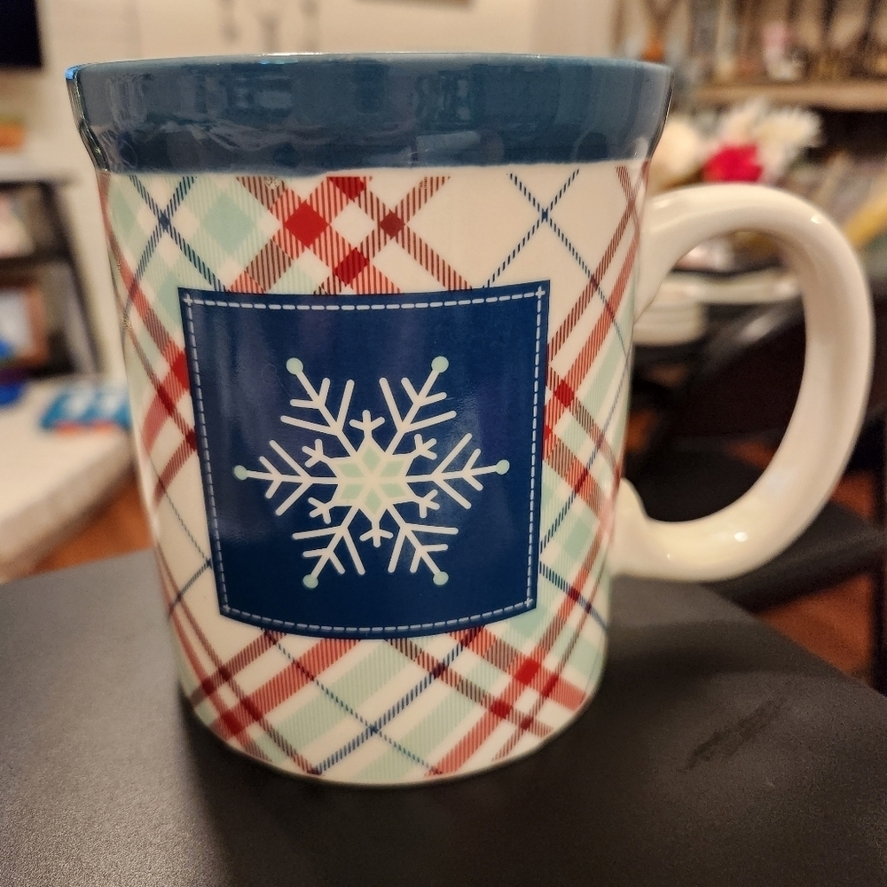 DesignPac Plaid Snowflake Mug